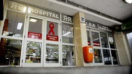 detuvieron al joven que le pego un piedrazo a otro en tolosa y casi lo mata detuvieron al joven que le pego un piedrazo a otro en tolosa y casi lo mata