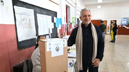Alak votó en La Plata y pidió con respeto y humildad que la gente vaya a sufragar