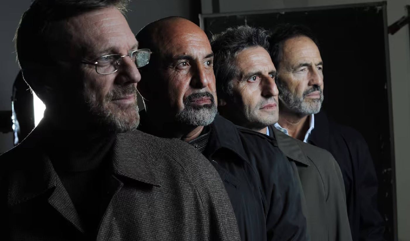 Los Simuladores Portada.jpg