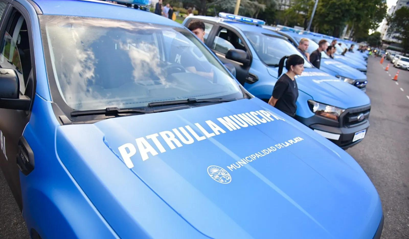 móviles patrulleros La Plata.png