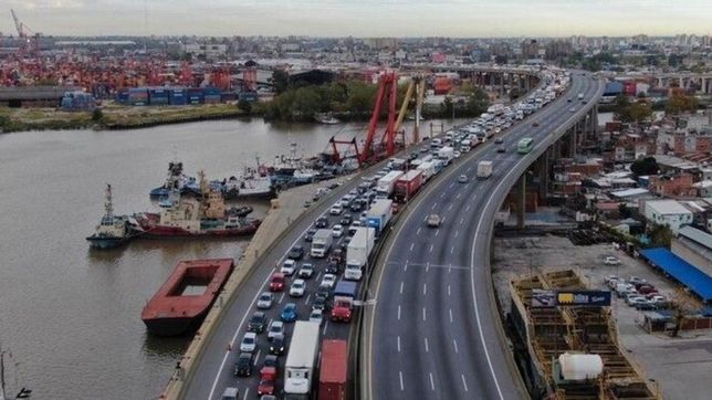abrio la cuarentena en capital federal y colapso la autopista la plata-buenos aires