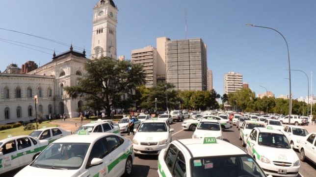 mas del 80% de los taxistas registra fotomultas y marcharan para pedir una exencion