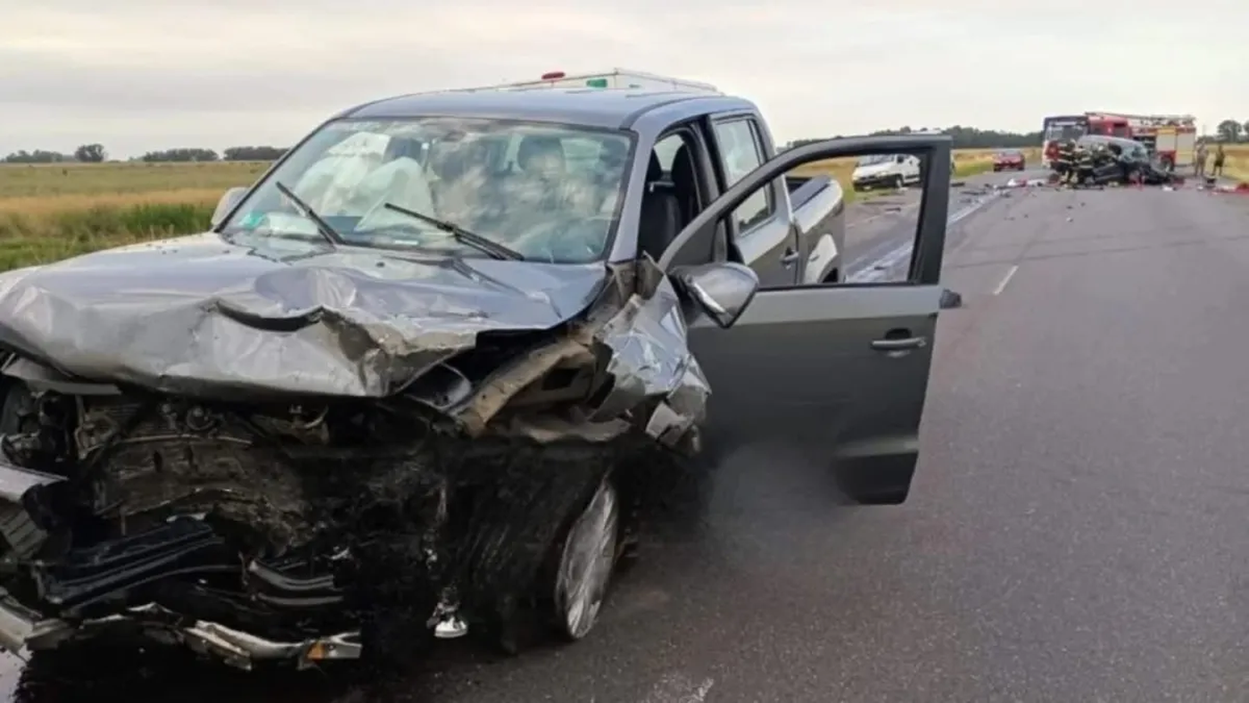 La camioneta contra la que chocó el Renault Kangoo en el que viajaba la familia de Berisso