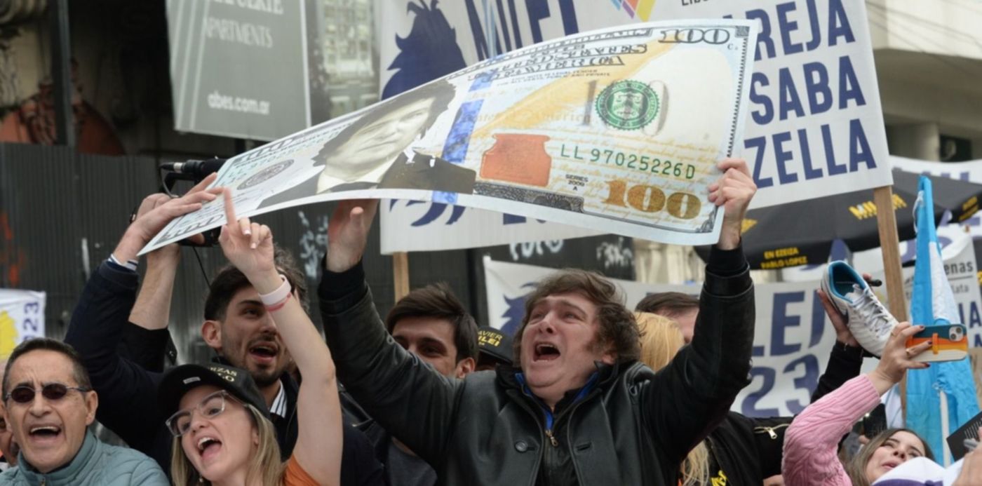 Caravana de Milei en La Plata