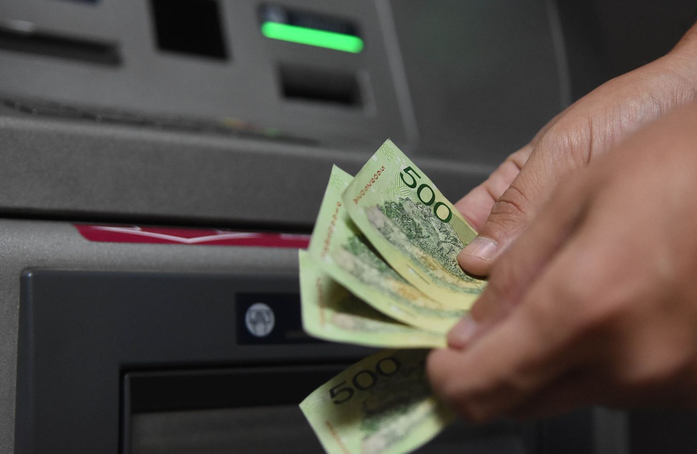 Billetes cajero.jpg