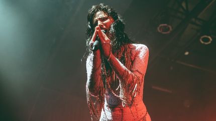 De cantar en el subte a brillar en Abbey Road: la cantante salteña Feli Colina regresa La Plata