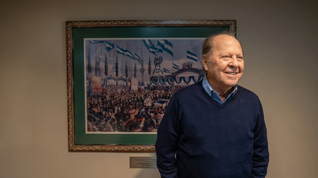 el director del diario el dia, raul kraiselburd, fue declarado ciudadano ilustre de la plata