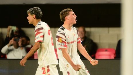 Con el empuje de los pibes, Estudiantes logró un triunfazo sobre el final para ser puntero del Torneo Apertura Con el empuje de los pibes, Estudiantes logró un triunfazo sobre el final para ser puntero del Torneo Apertura