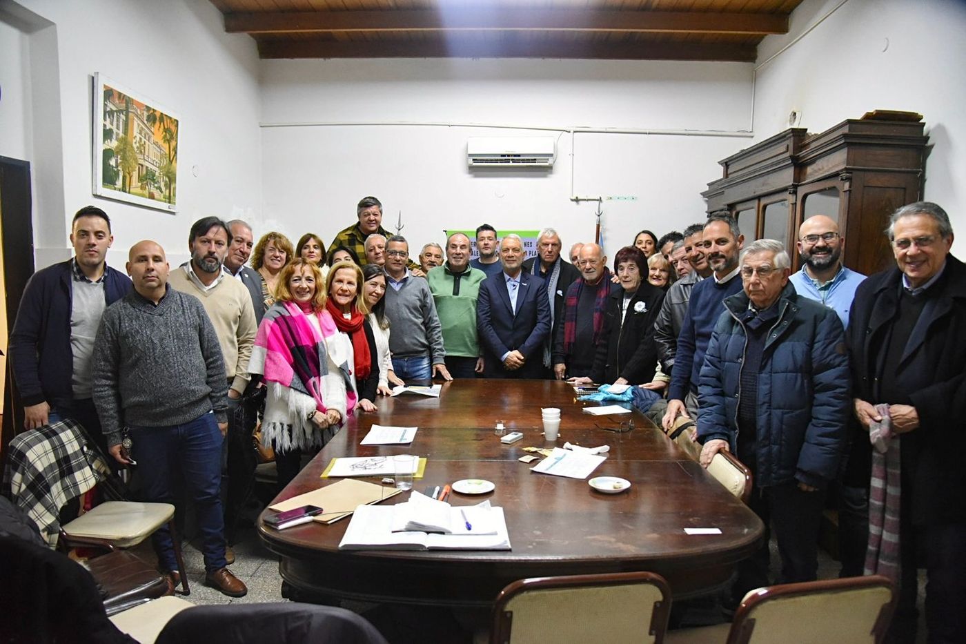 El intendente Julio Alak se reuni&oacute; con referentes de la Federaci&oacute;n de Instituciones Deportivas y Culturales de La Plata.