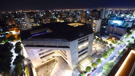 Llega Plateada al Teatro Argentino, la primera feria de arte contemporáneo bonaerense