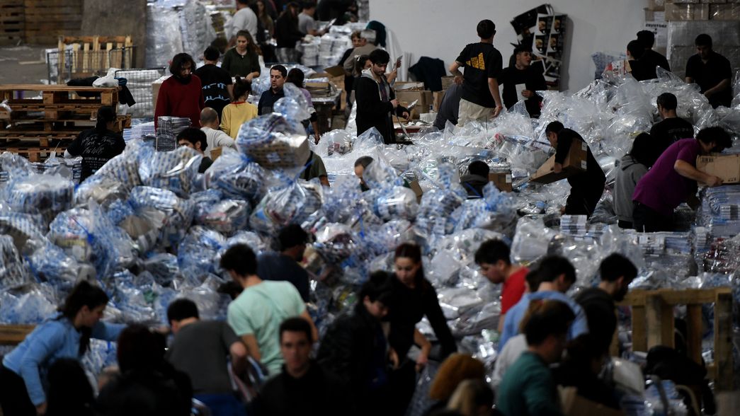 Eliminación de las PASO y aportes sin límites: las claves de la reforma electoral del Gobierno