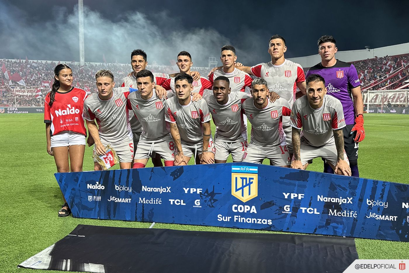 Estudiantes Unión formación.jpg