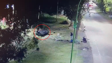 Protagonizó un brutal choque en Ensenada, abandonó el auto y la Policía descubrió que era robado Protagonizó un brutal choque en Ensenada, abandonó el auto y la Policía descubrió que era robado