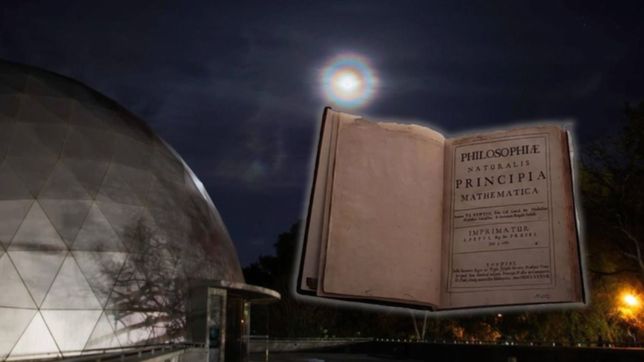 el planetario de la plata cumple 10 anos y lo festeja exponiendo un libro de newton