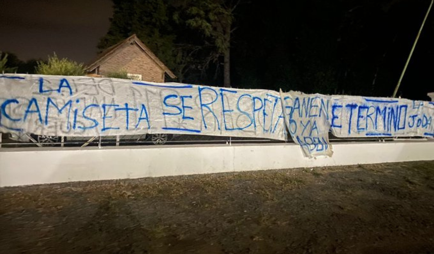 Bandera amenaza Gimnasia.png