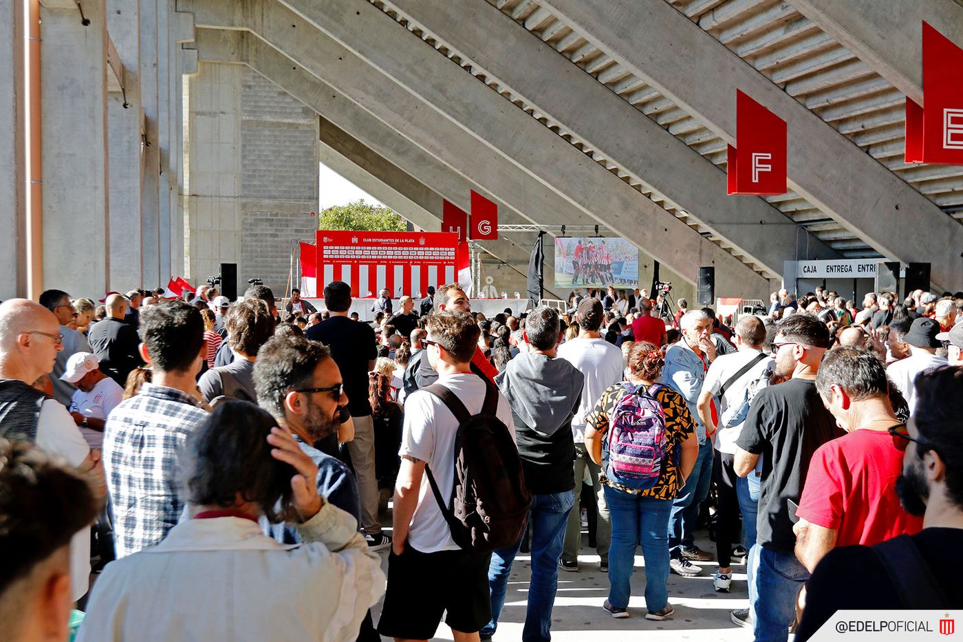 Asamblea Estudiantes (2).jpg