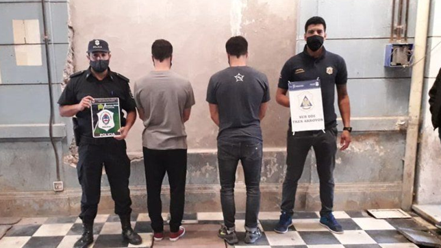 se entregaron los rugbiers de la plata acusados de golpear brutalmente a un joven