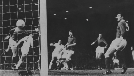 El video del gol más importante en la historia Pincha: el cabezazo en Old Trafford