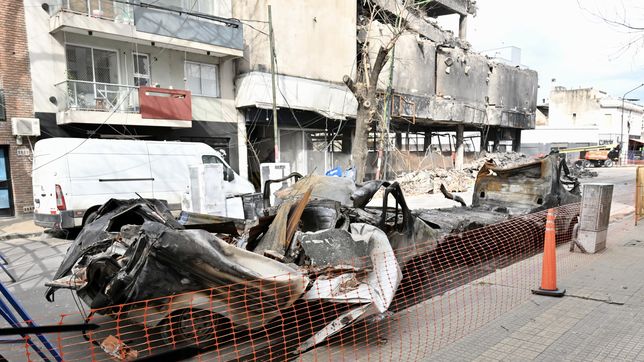 expectativa de los vecinos del deposito incendiado ante un posible regreso a sus viviendas