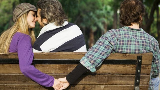 ¿que es y como funciona la micro-infidelidad, la nueva tendencia en argentina?