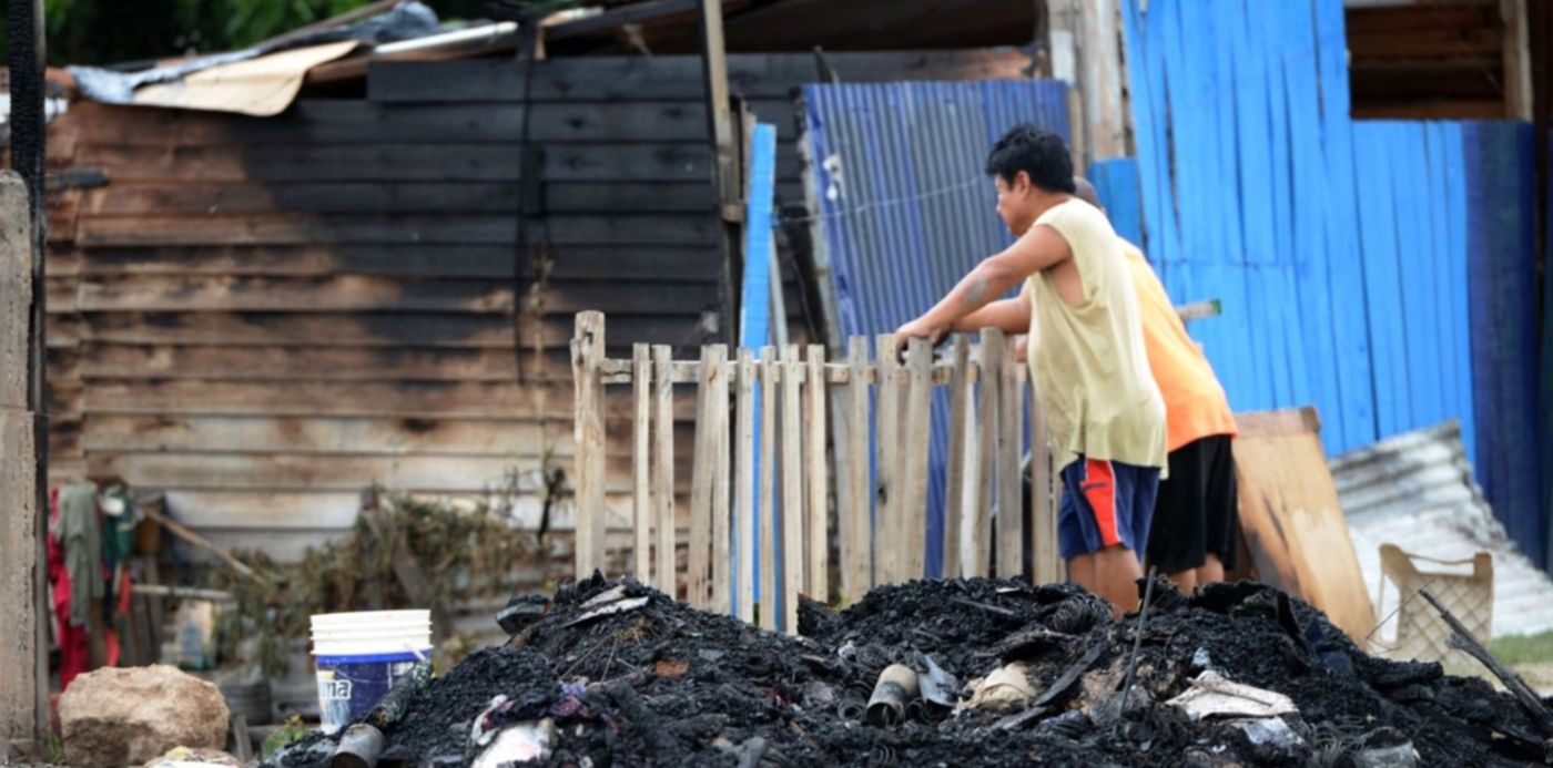 Incendio en el barrio José Luis Cabezas