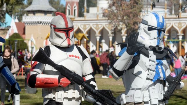 los personajes de star wars llegan a plaza azcuenaga gratis y con un fin solidario