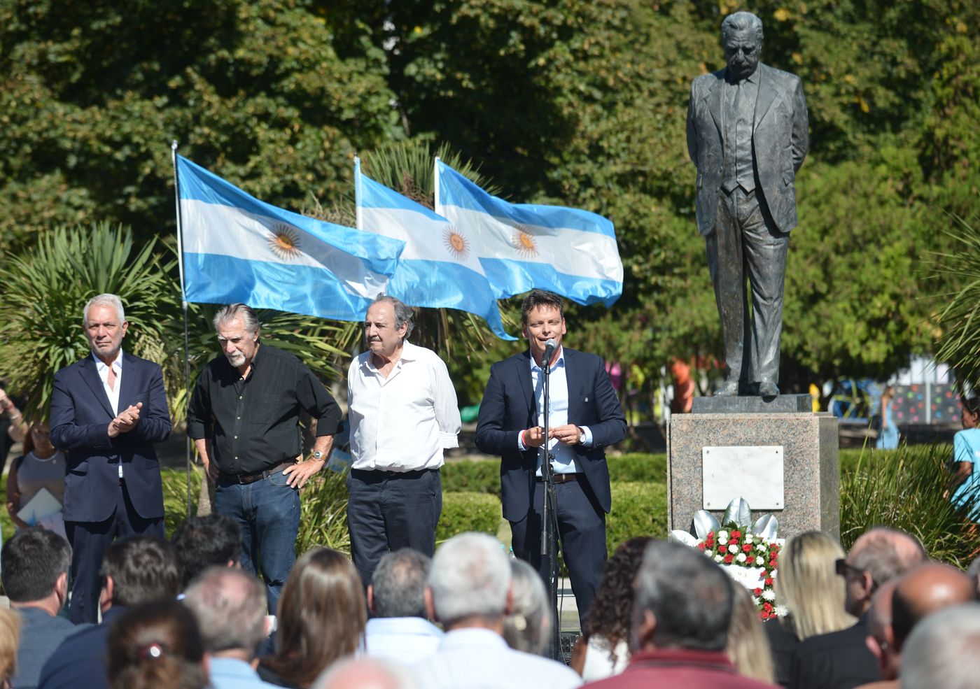 Acto homenaje monumento a Raúl Alfonsín - Plaza Moreno (15)
