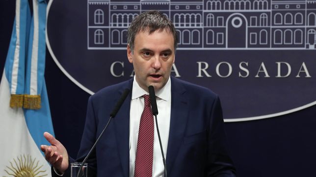 la dura frase de manuel adorni para excluir a victoria villarruel del gobierno nacional