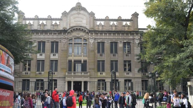 hubo 7 mil inscriptos para las 550 vacantes en los colegios de la unlp