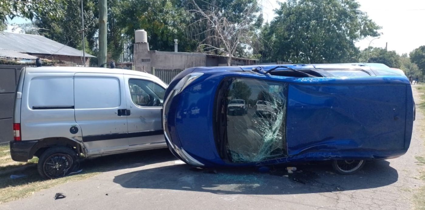 robo - persecusión - vuelco - villa elisa