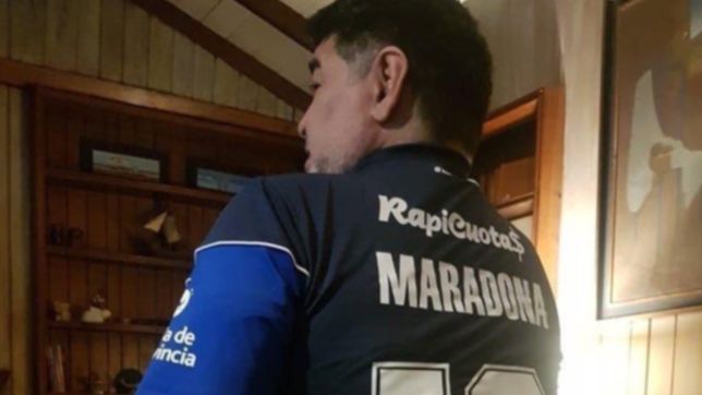con un falso tuit, un platense de 18 anos anuncio la llegada de maradona al lobo