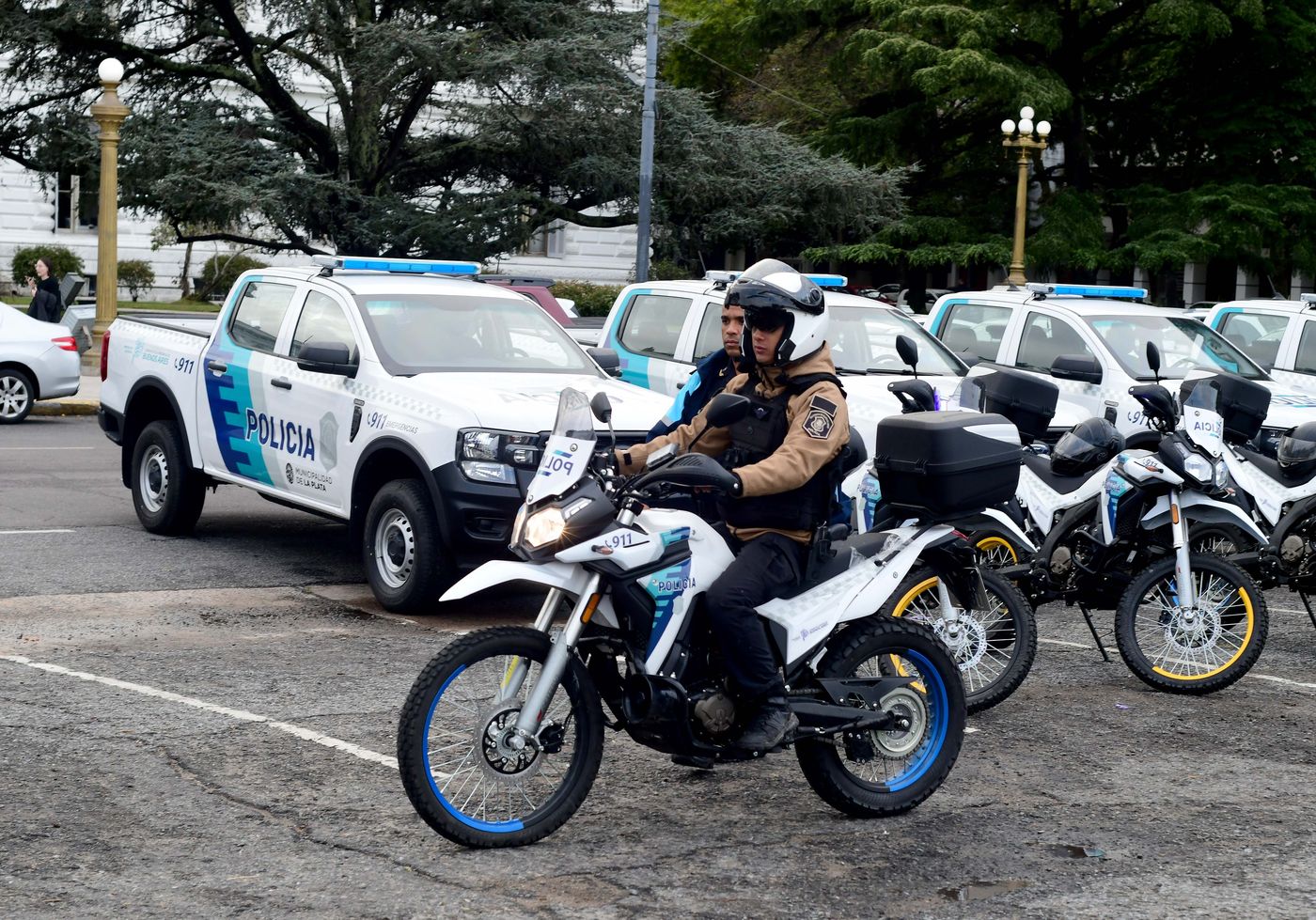 Policiales policías patrulleros genéricas (17).jpg