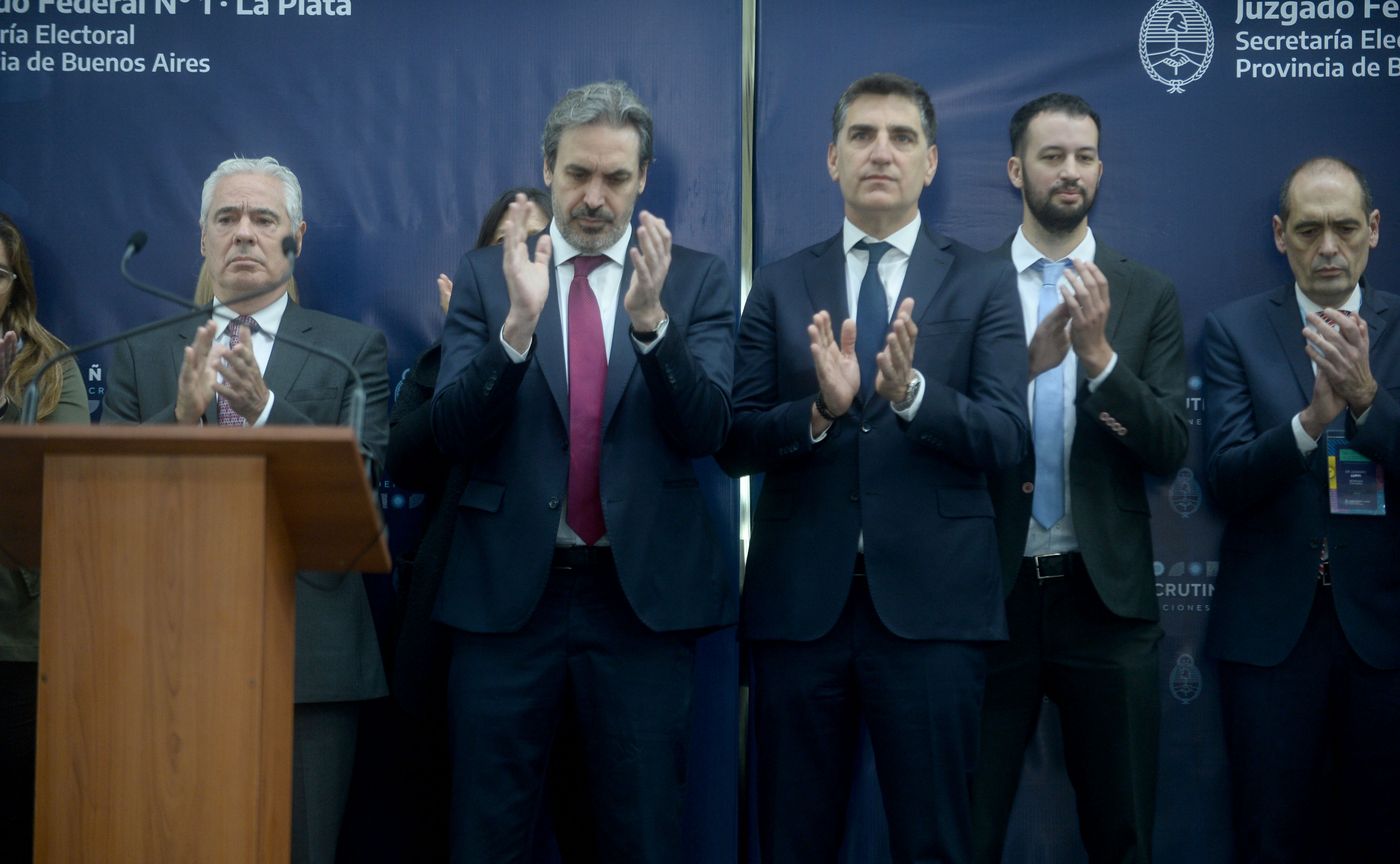 Escrutinio definitivo recuento de votos (15).jpg