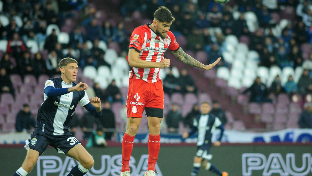 Alejandro Orfila espera por el defensor central que busca Gimnasia