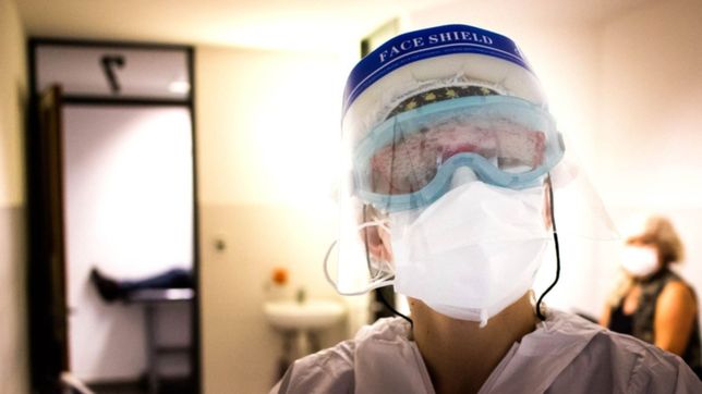 reportaron 65 muertos y 69.884 nuevos contagios de coronavirus en la argentina