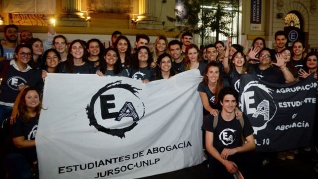 denuncia de abuso sexual en la facultad de derecho: renunciaron los integrantes del consejo estudiantil