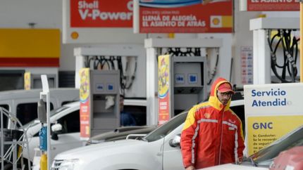 Shell, Puma y Axion aumentaron por segunda vez en el mes todos sus combustibles en el AMBA