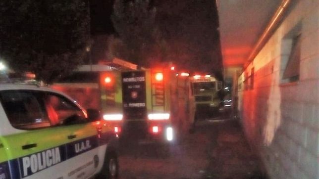 se prendio fuego un sector del parque industrial de la plata y causo graves danos