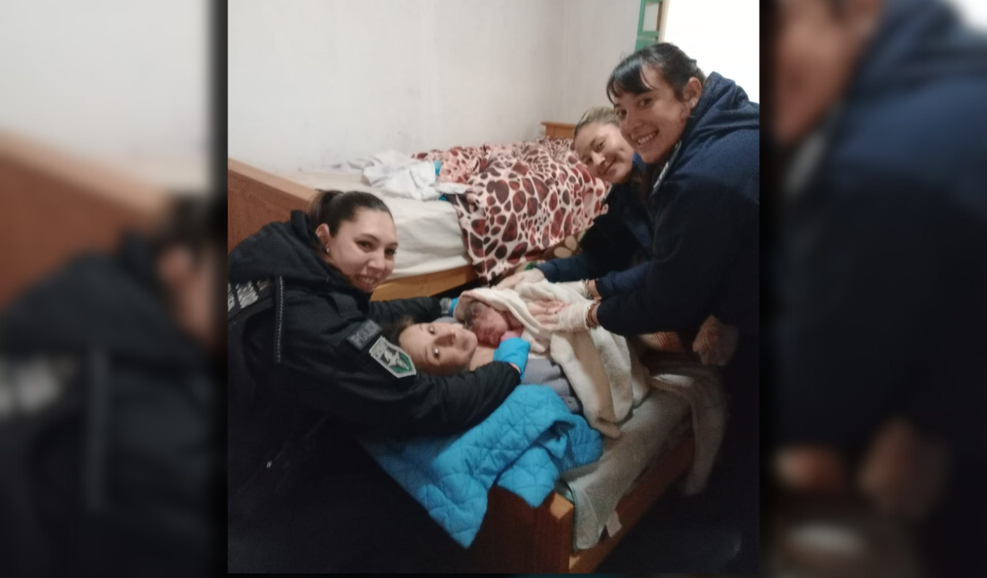 Policías parteras (1)