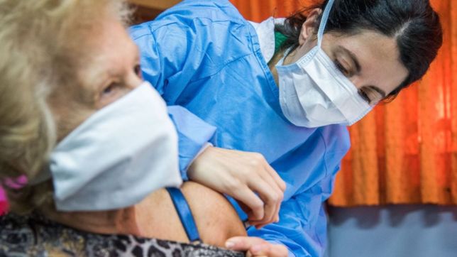 arranco la vacunacion antigripal para mayores de 65 anos, embarazadas y personas de riesgo