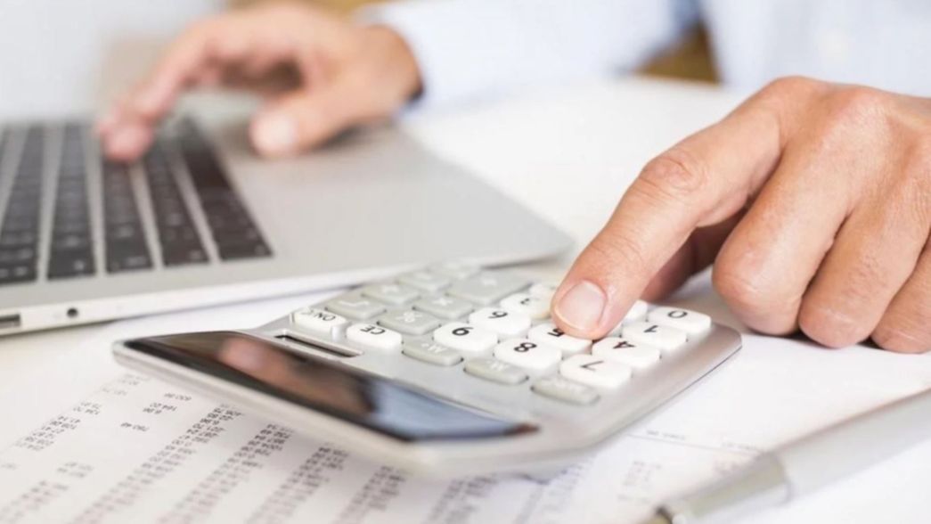 Actualizan el tope del Impuesto a las Ganancias desde enero: ¿quiénes tendrán que pagarlo?