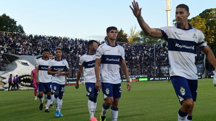 Le tocó debutar, sorprendió con sus condiciones y ahora se prepara para firmar su primer contrato en Gimnasia