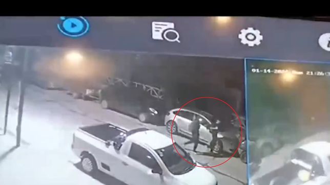 salvaje asalto de motochorros a dos amigos en la plata