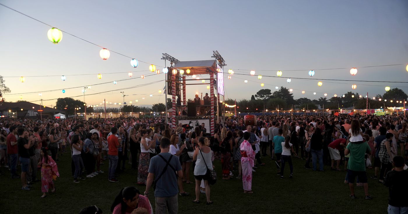 Todos los años cientos de familias de La Plata y la región disfrutan de la clásica celebración japonesa: el Bon Odori.