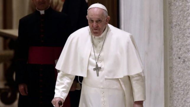 el papa francisco se comunico con milei para felicitarlo