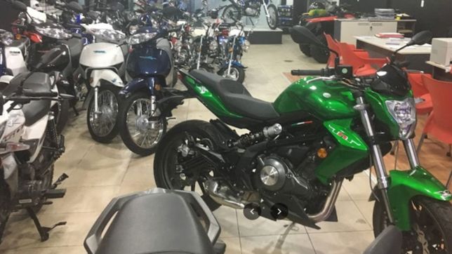 detuvieron a tres integrantes de una banda que robo motos y bicicletas en una agencia