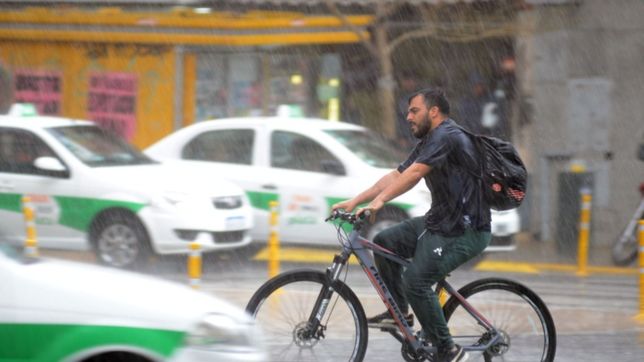 llueve todo el viernes, en la previa de un sabado identico