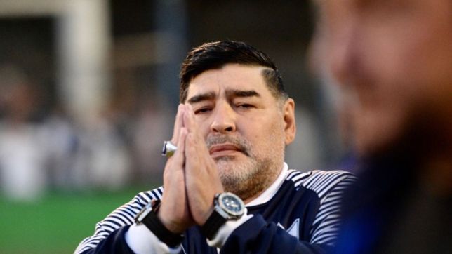 maradona, el arbol que no deja ver el bosque de la realidad de gimnasia