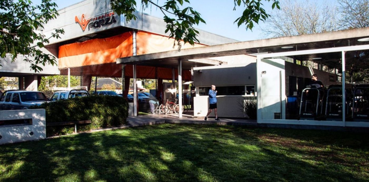 complejo forza pileta