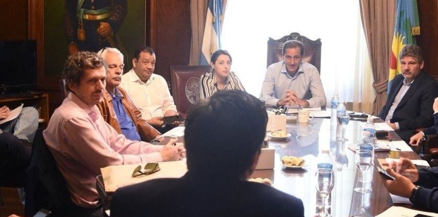 1541199725846.jpg?scaleY=1&oh=531&x=2&y=110&rotate=0&scaleX=1&width=834&height=417&ow=840&&cw=1920&ch=950